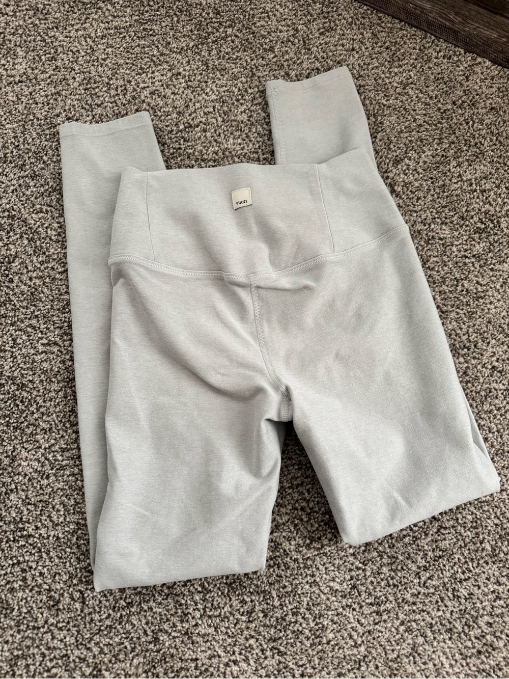 Vuori Light Gray Clean Elevation Leggins